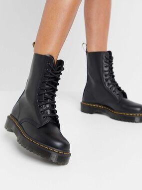 Dr. Martens 1490 10 eye bex boots in black